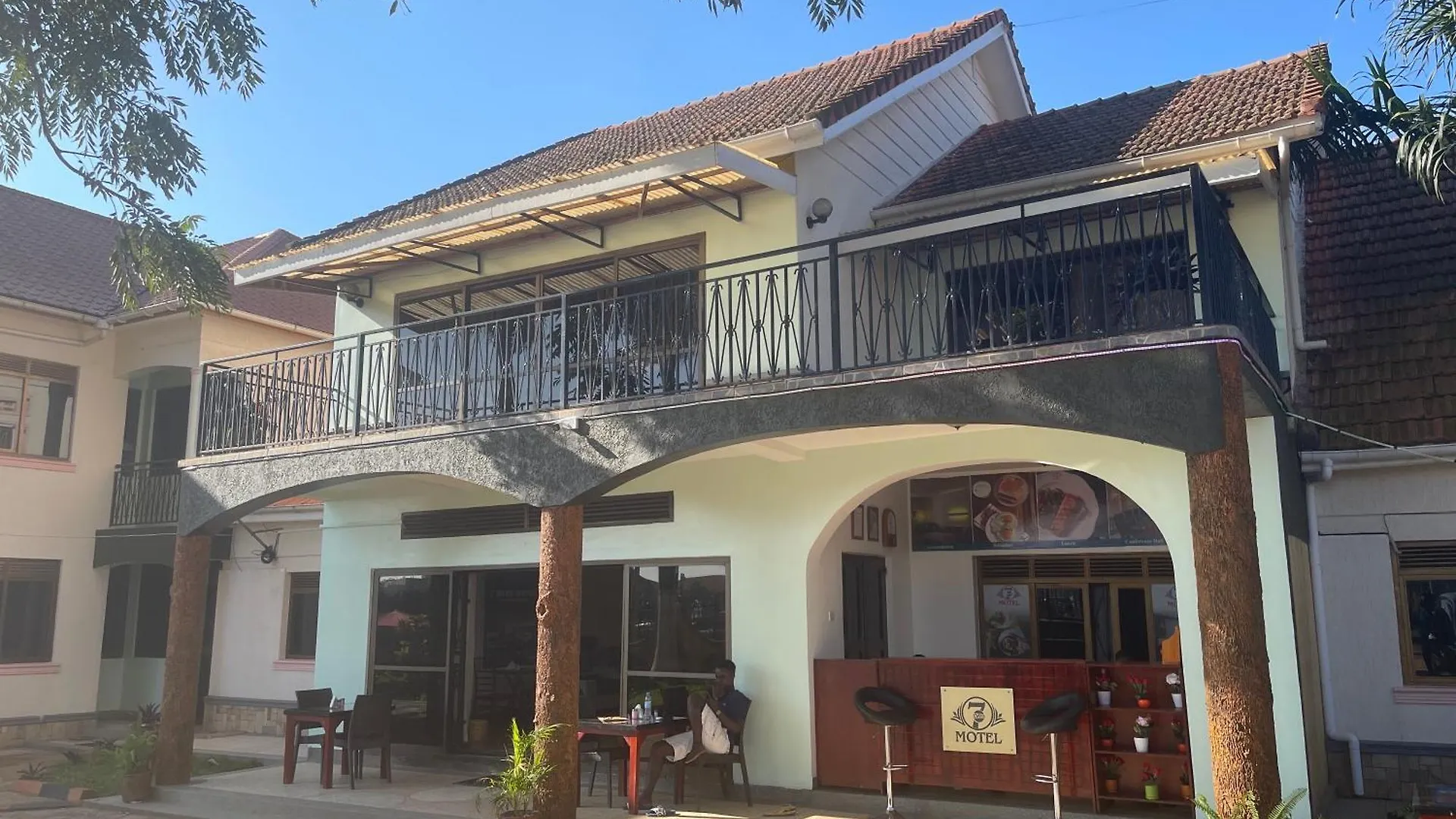 7 Days Motel Near Un Base Entebbe Hotel