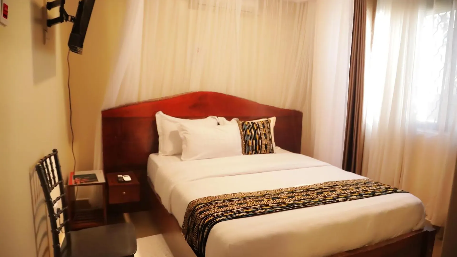 Hotel 7 Days Motel Near Un Base Entebbe