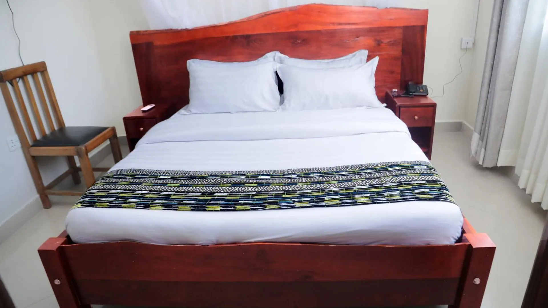 7 Days Motel Near Un Base Entebbe