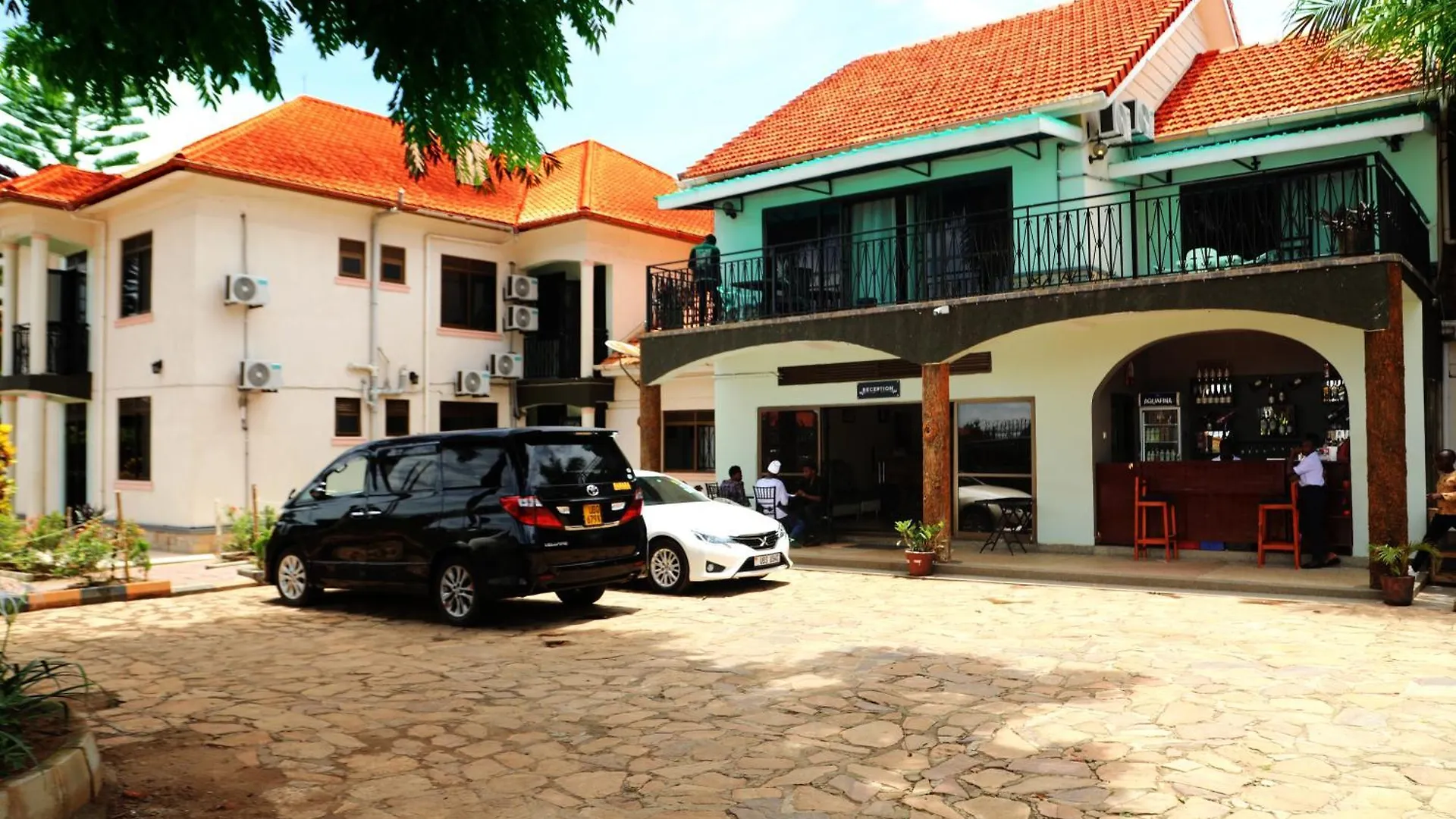 Hotel 7 Days Motel Near Un Base Entebbe
