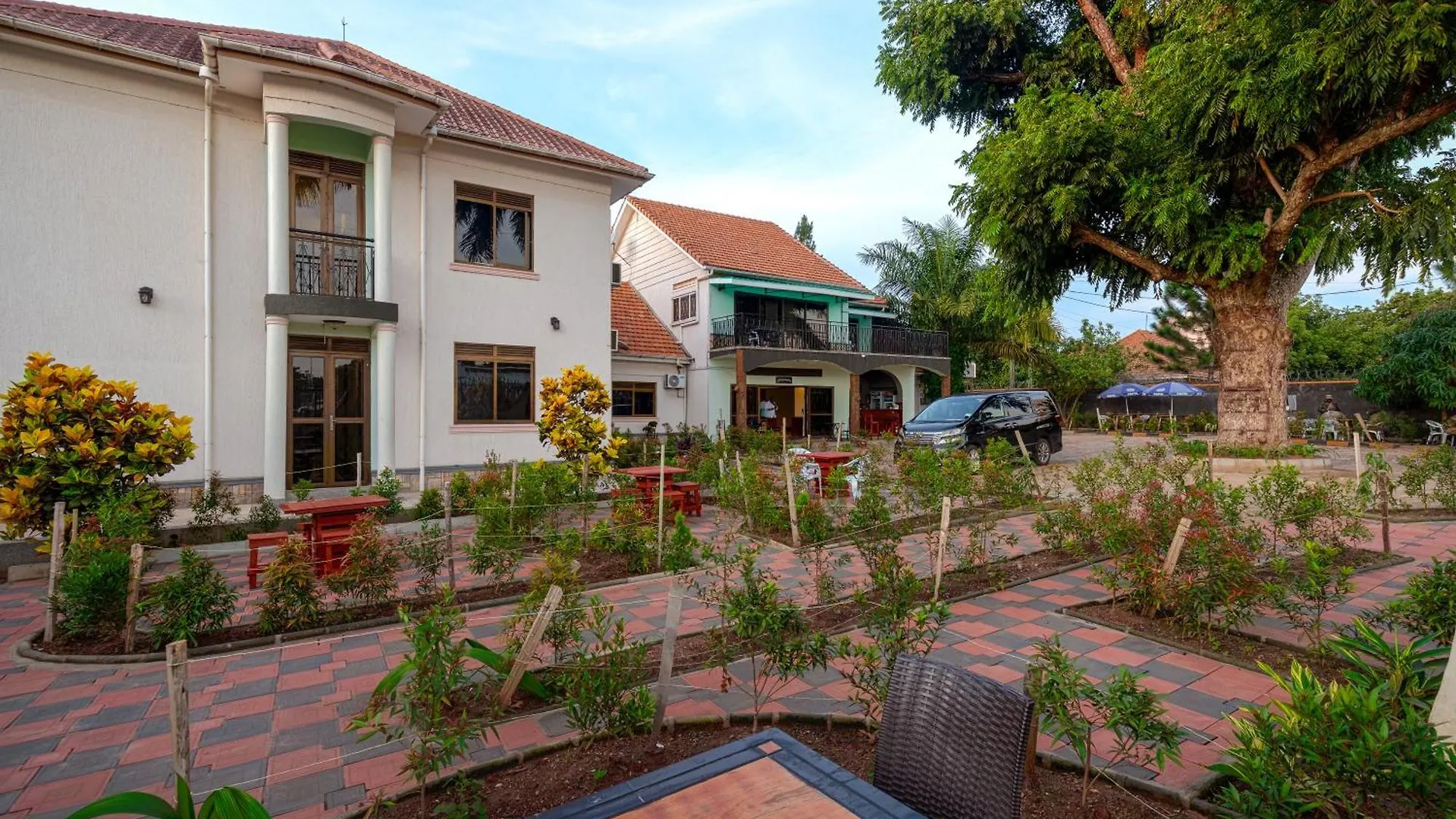 7 Days Motel Near Un Base Entebbe
