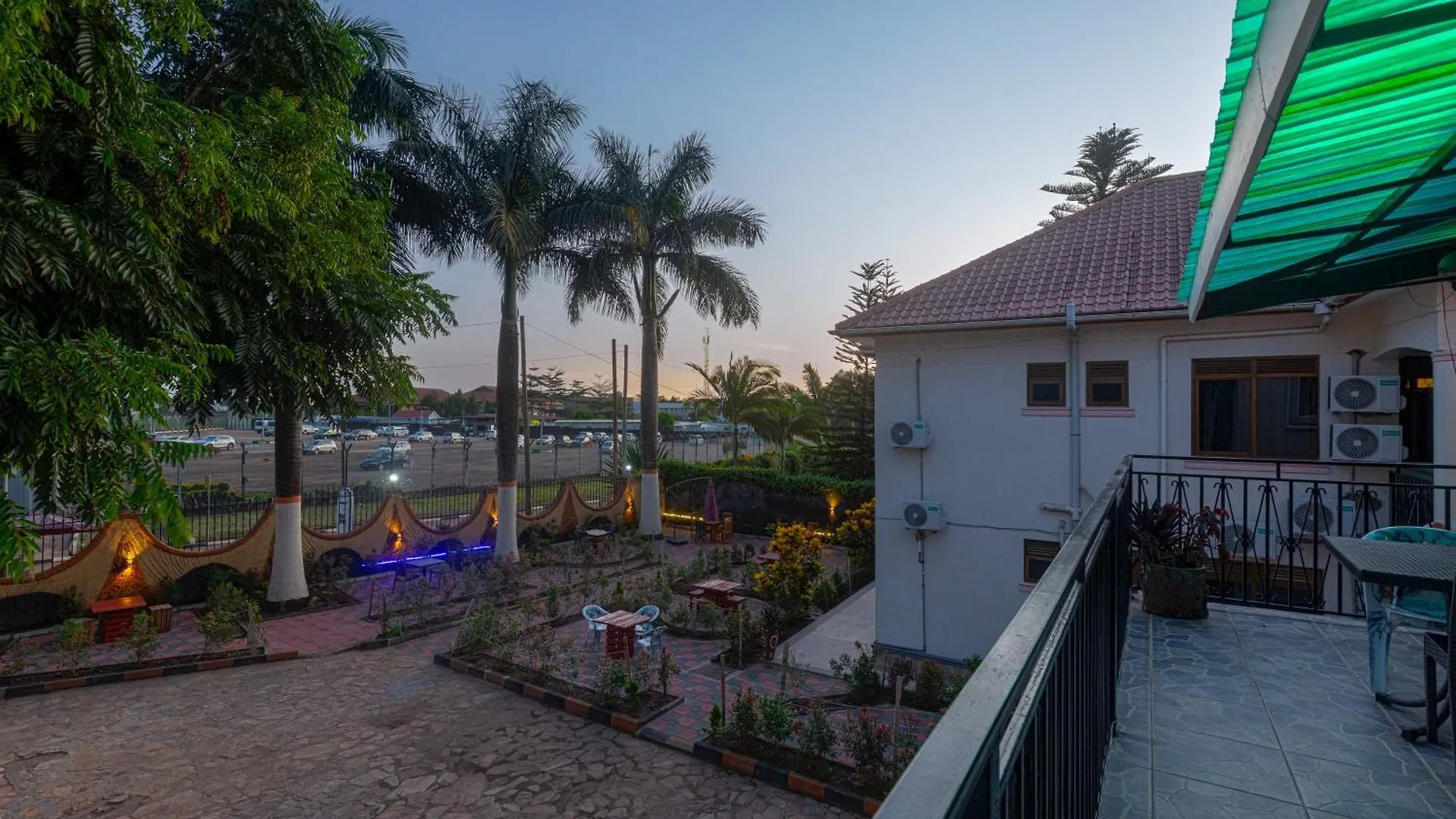 Hotel 7 Days Motel Near Un Base Entebbe Ouganda