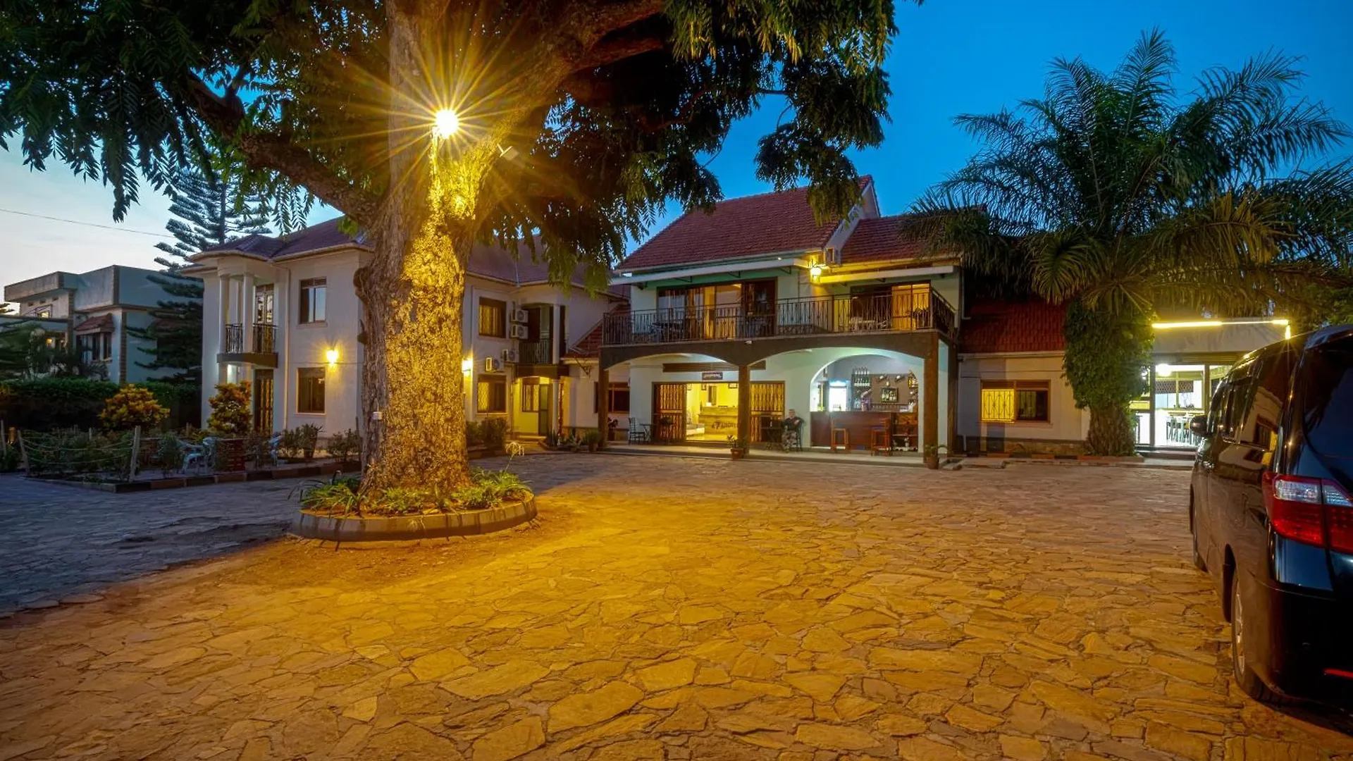 7 Days Motel Near Un Base Entebbe
