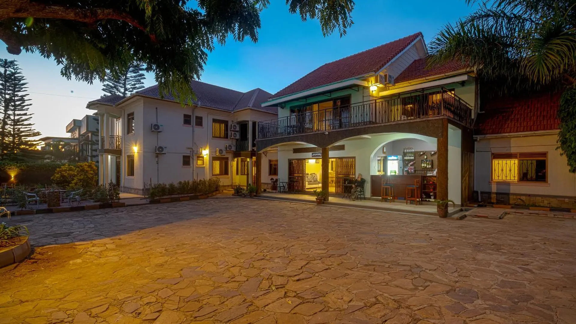 7 Days Motel Near Un Base Entebbe Hotel