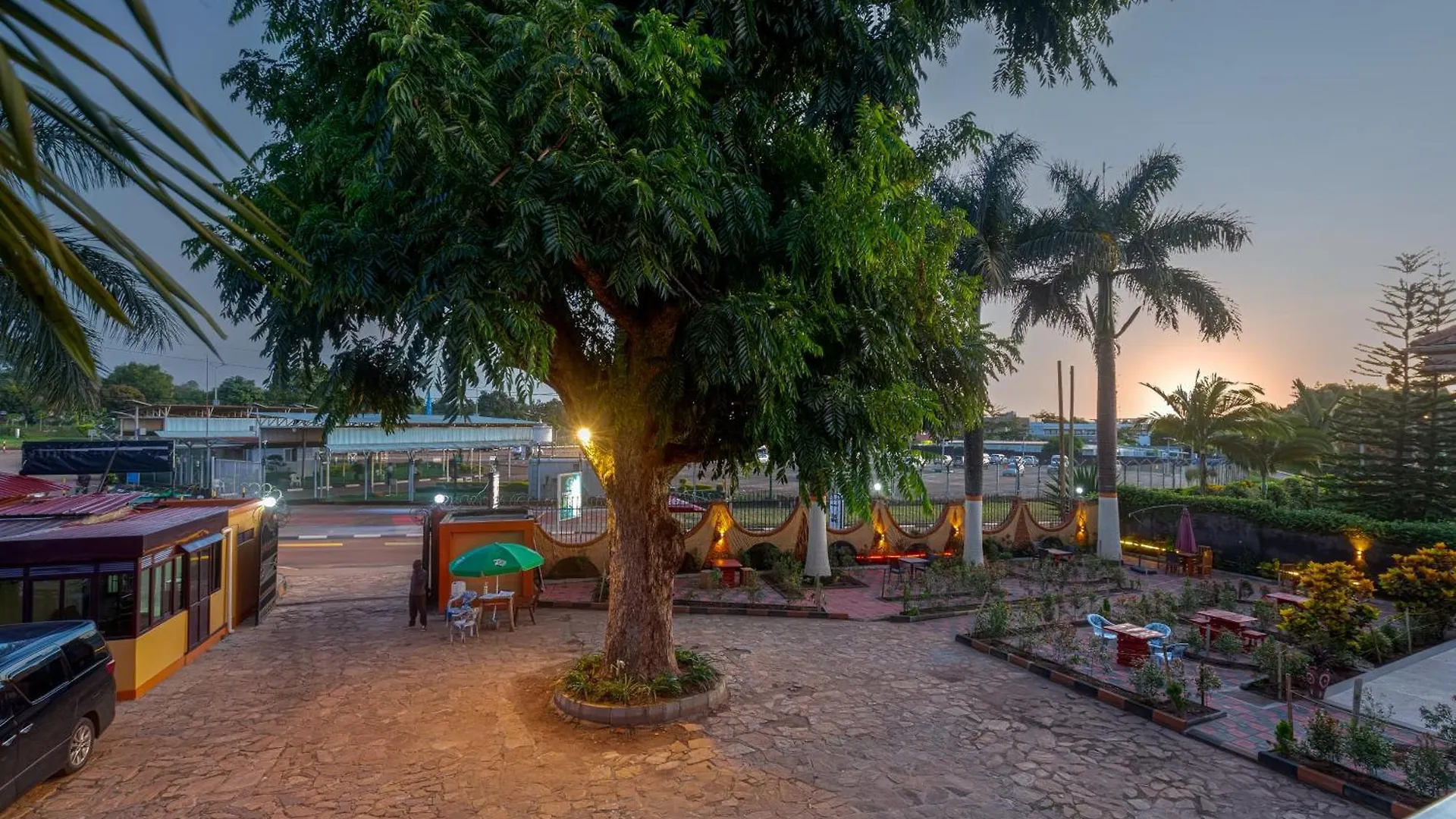 7 Days Motel Near Un Base Entebbe