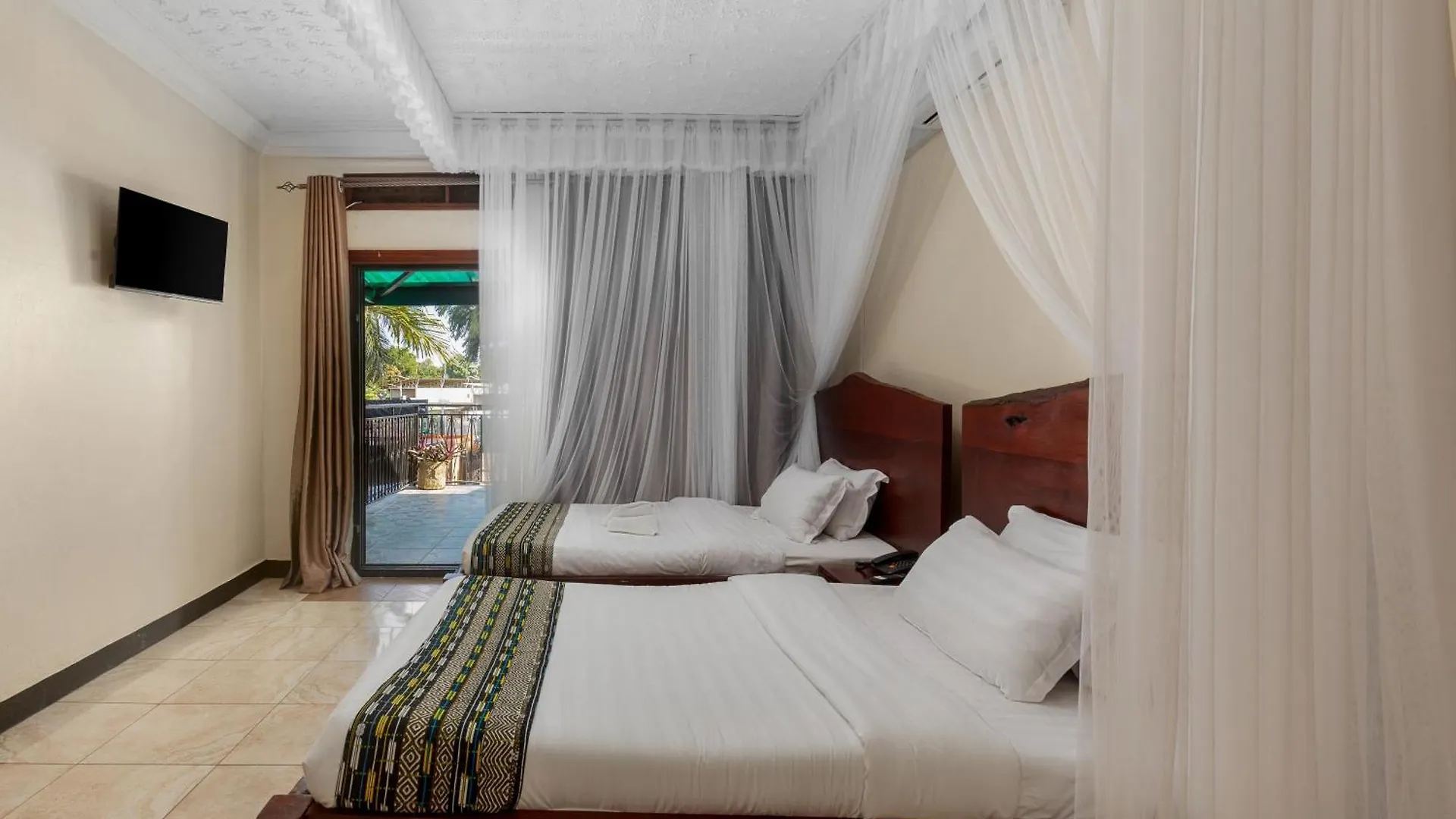 7 Days Motel Near Un Base Entebbe 0*,